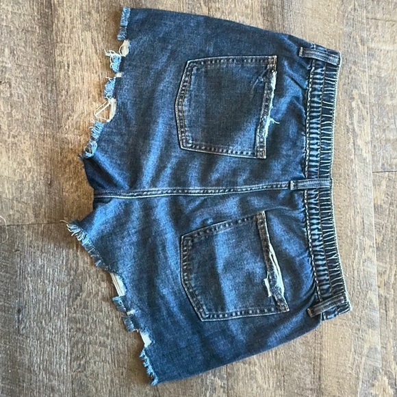 Aerie Denim Stretch Shorts - Picture 3 of 6